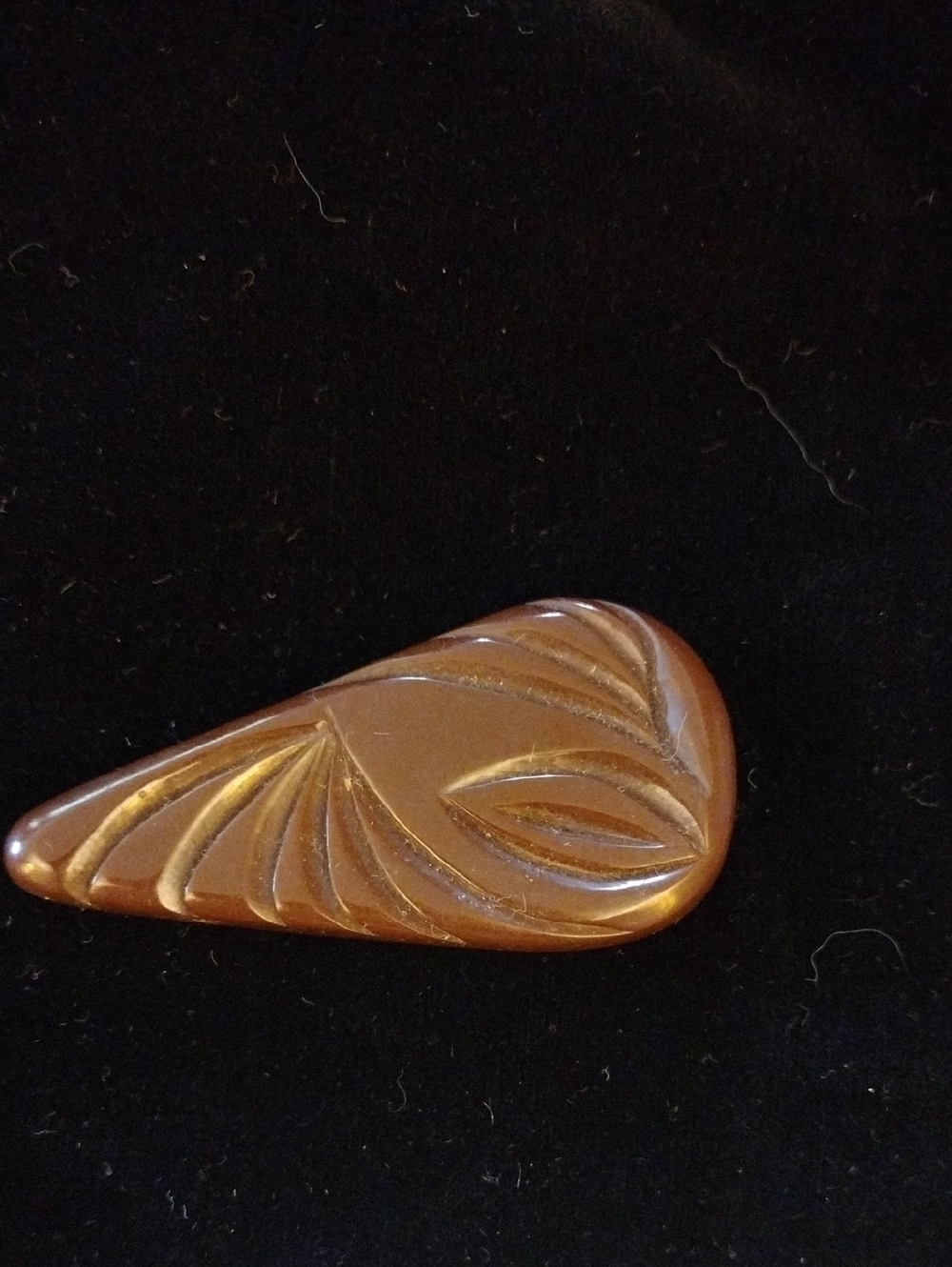 Carved Brown Vintage Clip